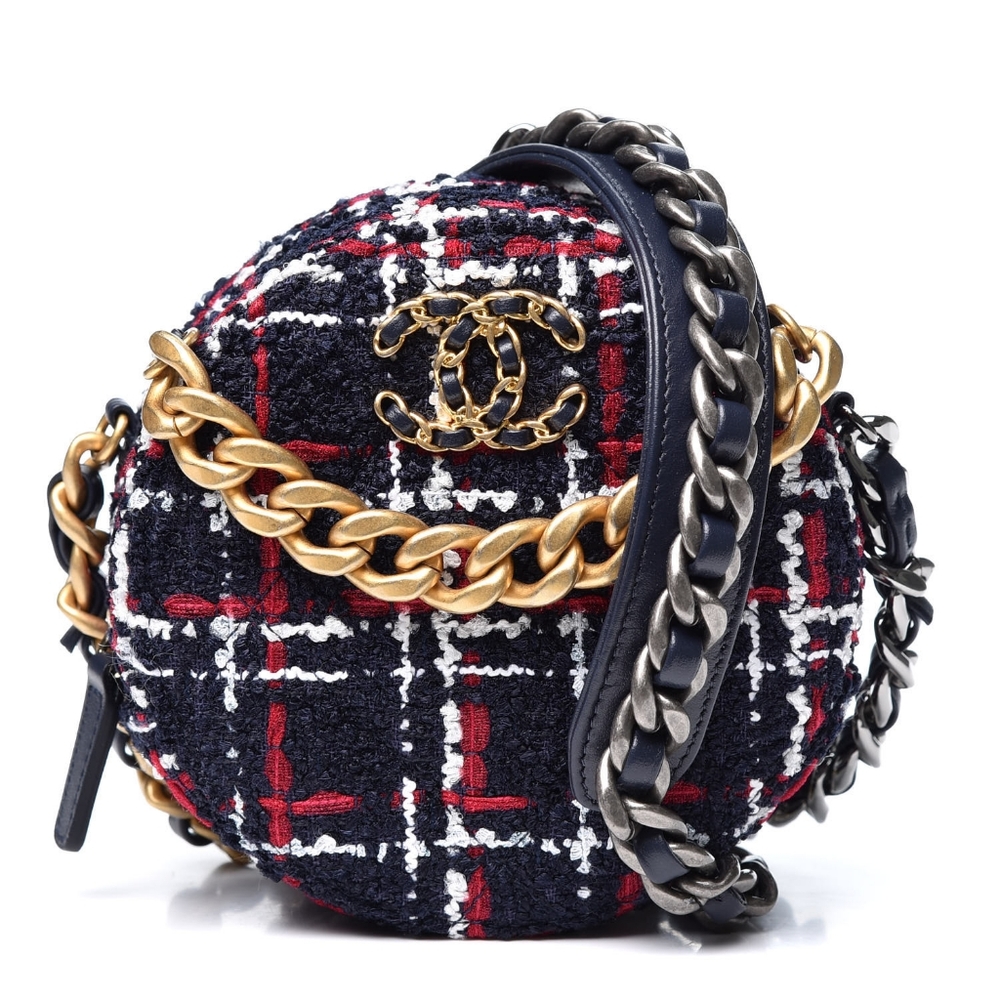 CHANEL 19 Round Clutch on chain tweed